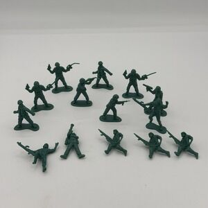 Vintage Green Army Men Soldiers Lot of 14 2-3in Plastic Military Figures 1990s